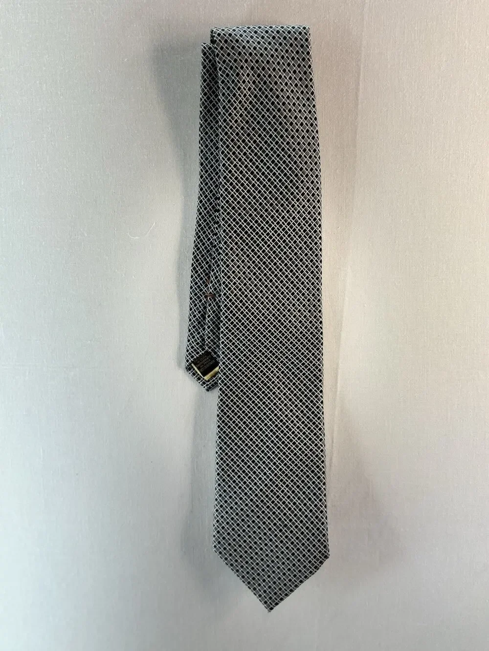 Donald J. Trump Signature Collection Men's 100% Silk Neck Tie Gold Black Gray